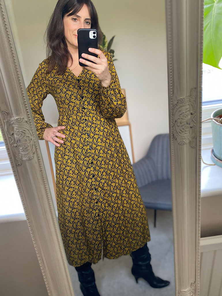 Black yellow midi dress with long boots