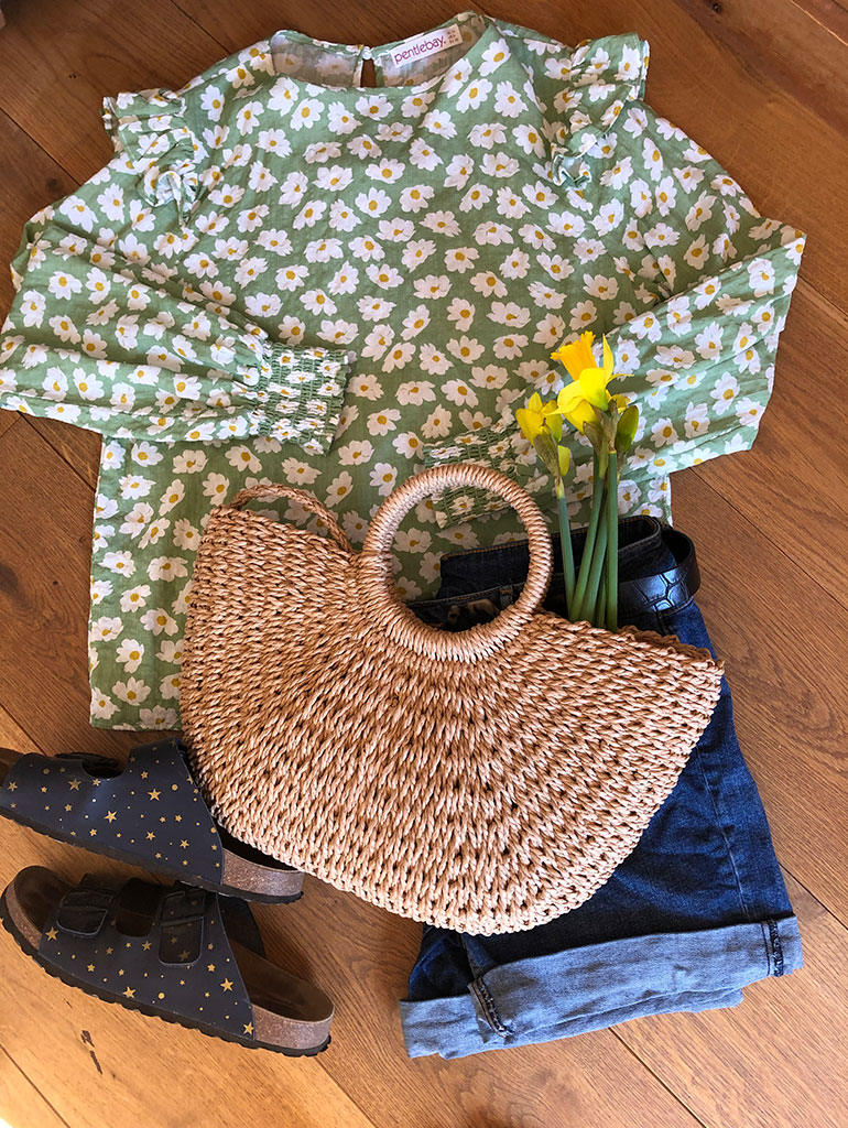 Green daisy blouse styling
