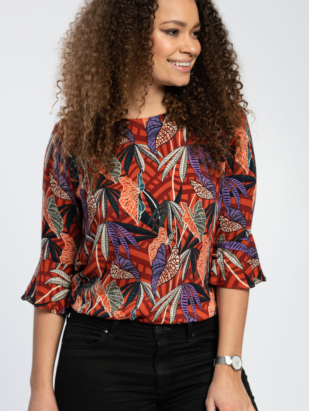 Fluted Sleeve Blouse in Vibrant Leaf