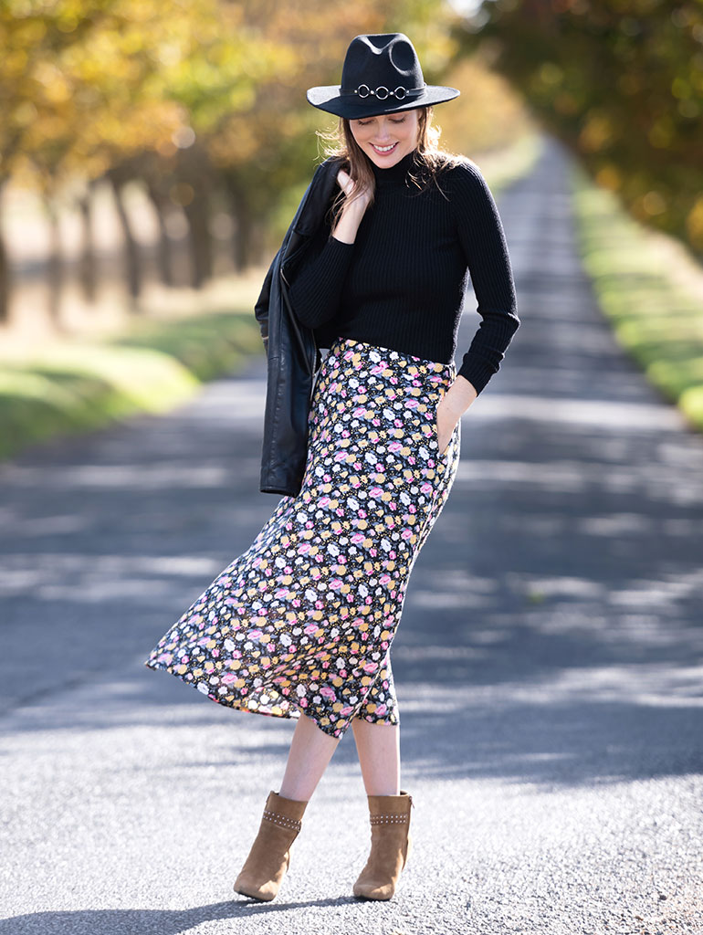 How to wear midi skirts